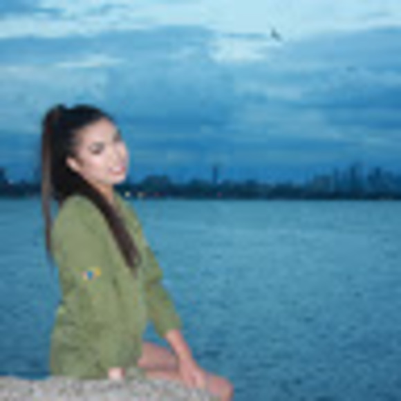 Meet your Posher, Monica - Picture 1 of 1